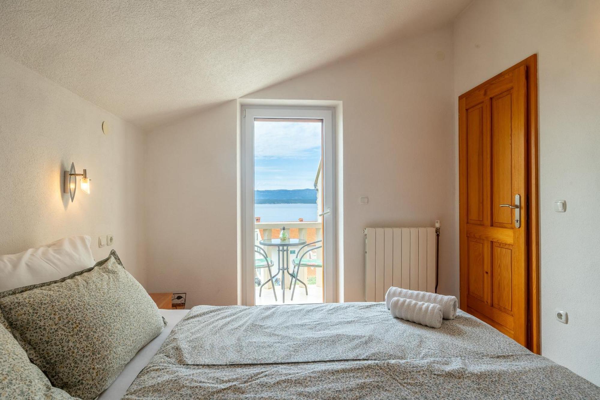 Apartments And Rooms Lea Bol Exterior foto